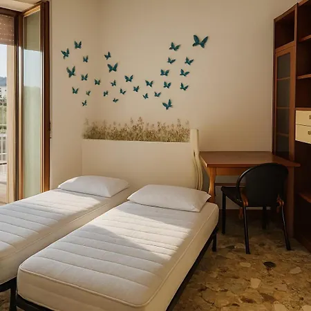 Alassio Riviera Con Terrazza ホームステイ *