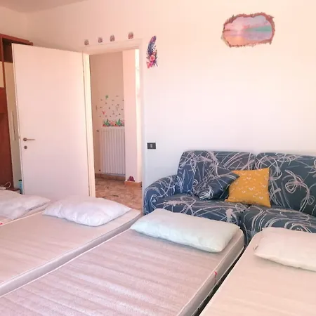 Alassio Riviera Con Terrazza ホームステイ アラッシオ