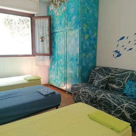 Alassio Riviera Con Terrazza ホームステイ